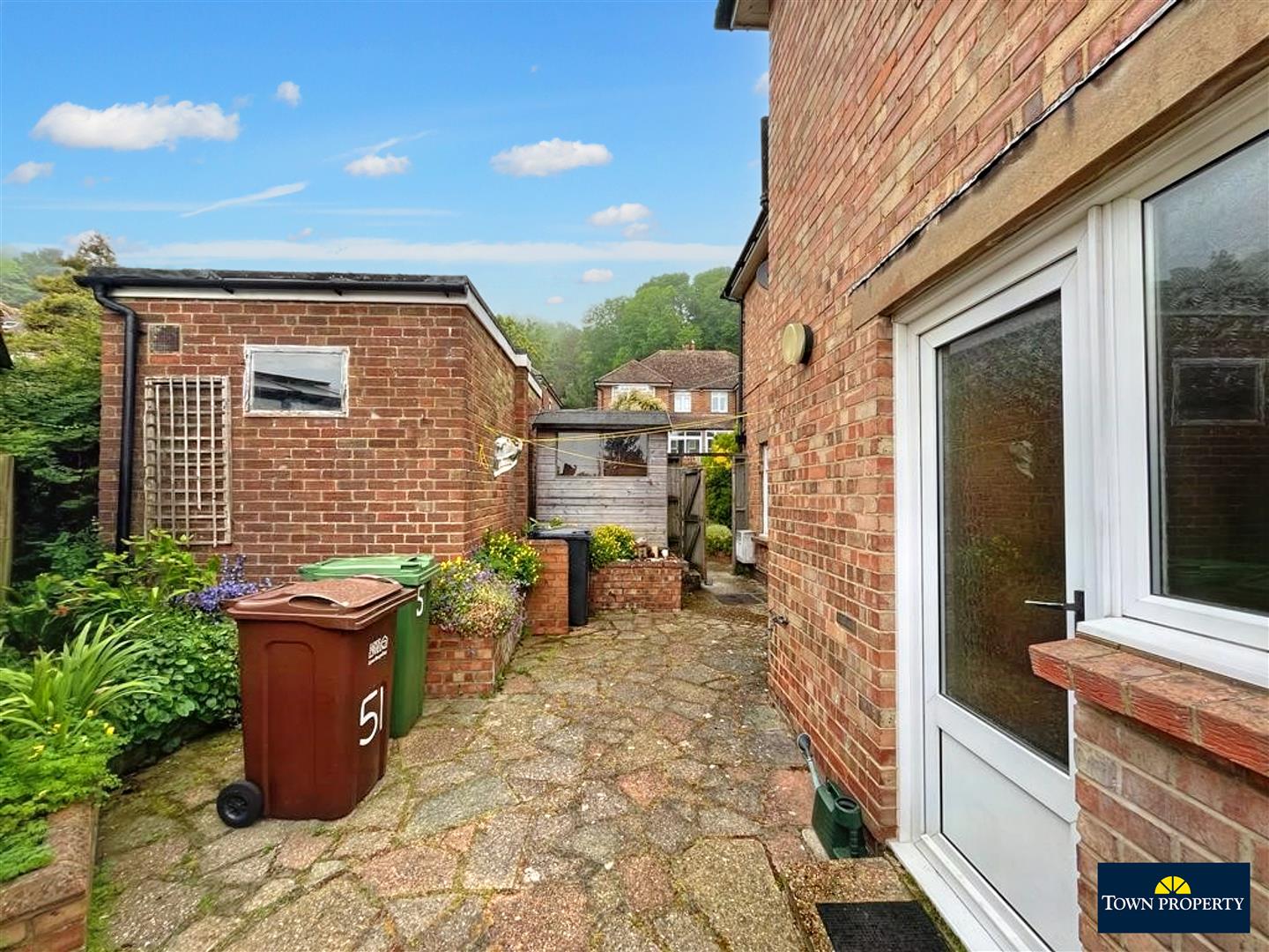 Property Details for Cherry Garden Road Eastbourne BN20 8HG Town